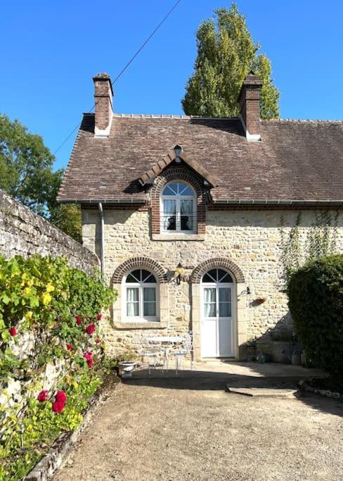 Charmante Maisonette A Arconnay Bagian luar foto
