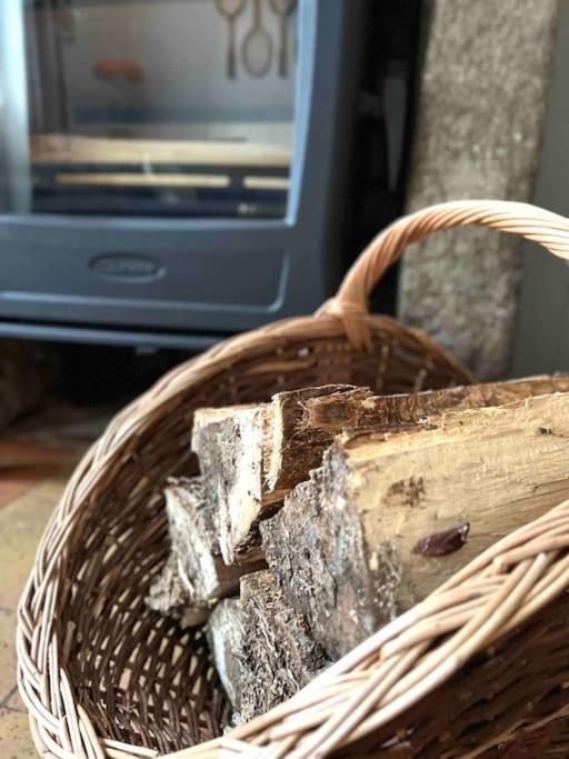 Charmante Maisonette A Arconnay Bagian luar foto
